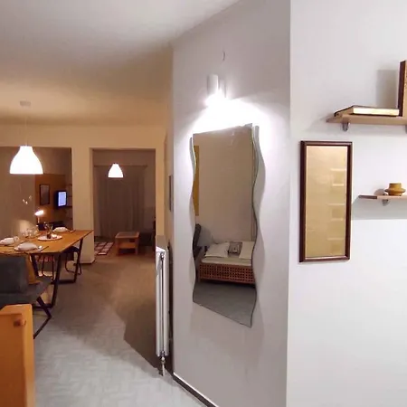 In 35176 Balatonfenyves